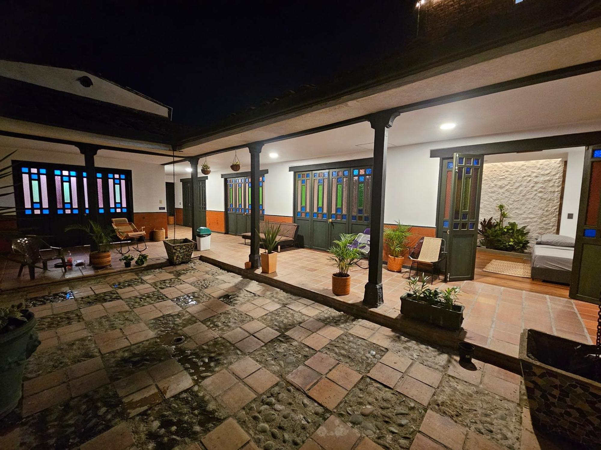 Hotel Casa Alba Cali Esterno foto